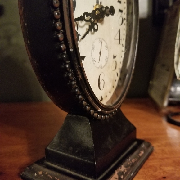 Clock - Picture 5 of 7